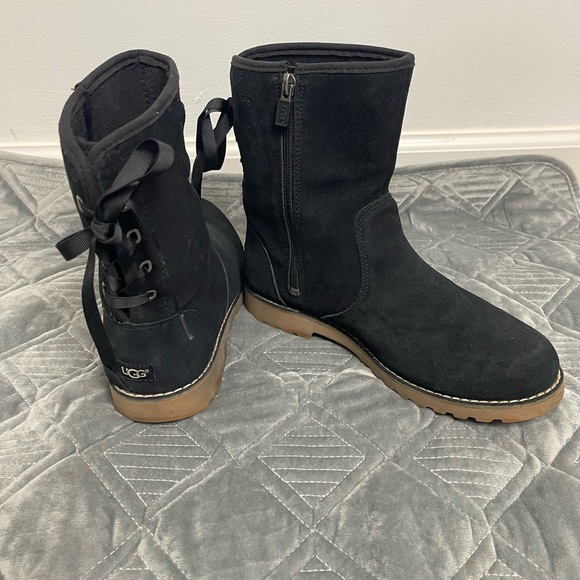 UGG Black Suede Lace Up Back Boot Size 6 - Picture 2 of 12